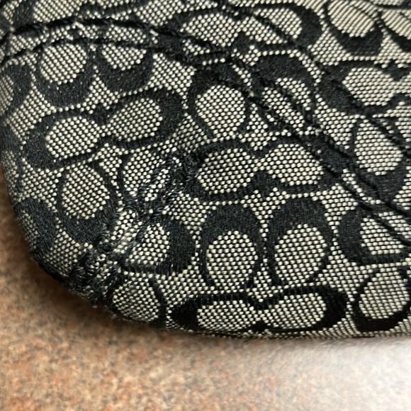 Coach Wristlet - Picture 10 of 12